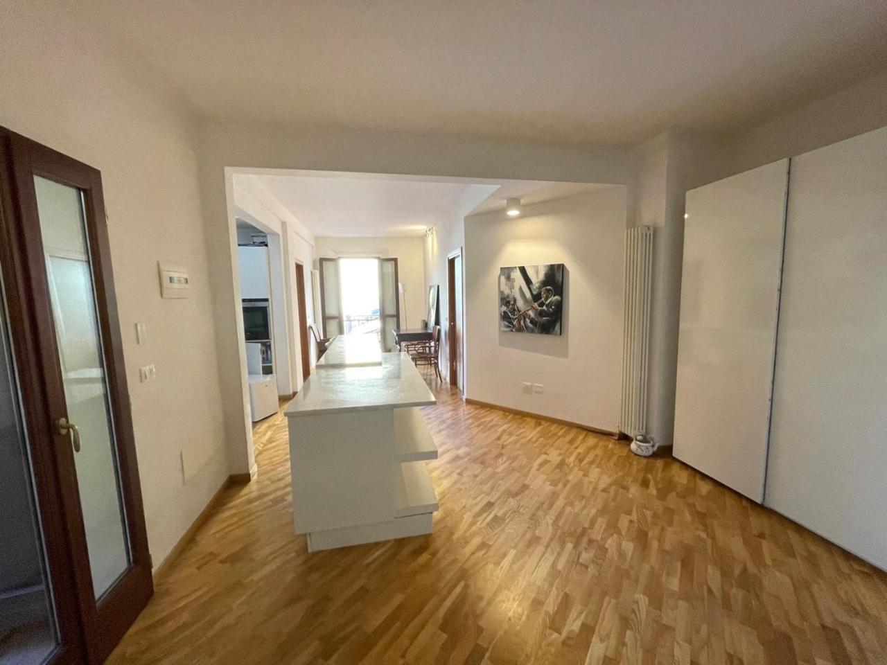 Apartamento Loft Del Pratello Bolonia Exterior foto