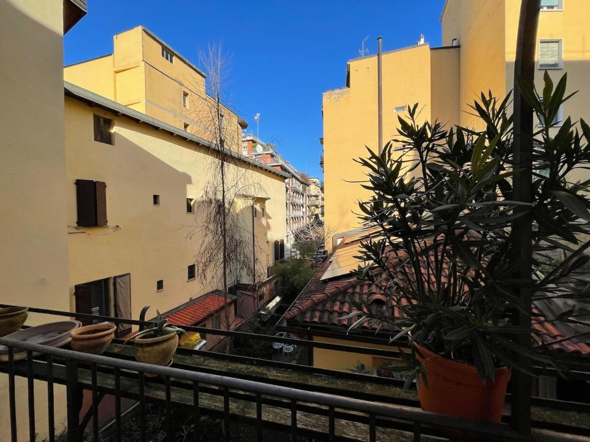 Apartamento Loft Del Pratello Bolonia Exterior foto