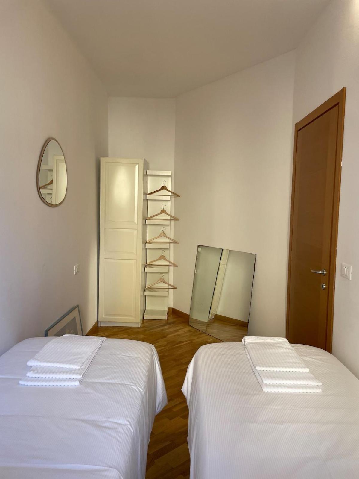 Apartamento Loft Del Pratello Bolonia Exterior foto